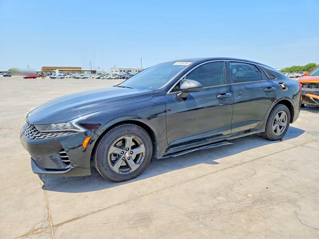 منظر 2022 KIA K5 LXS، زاوية 1