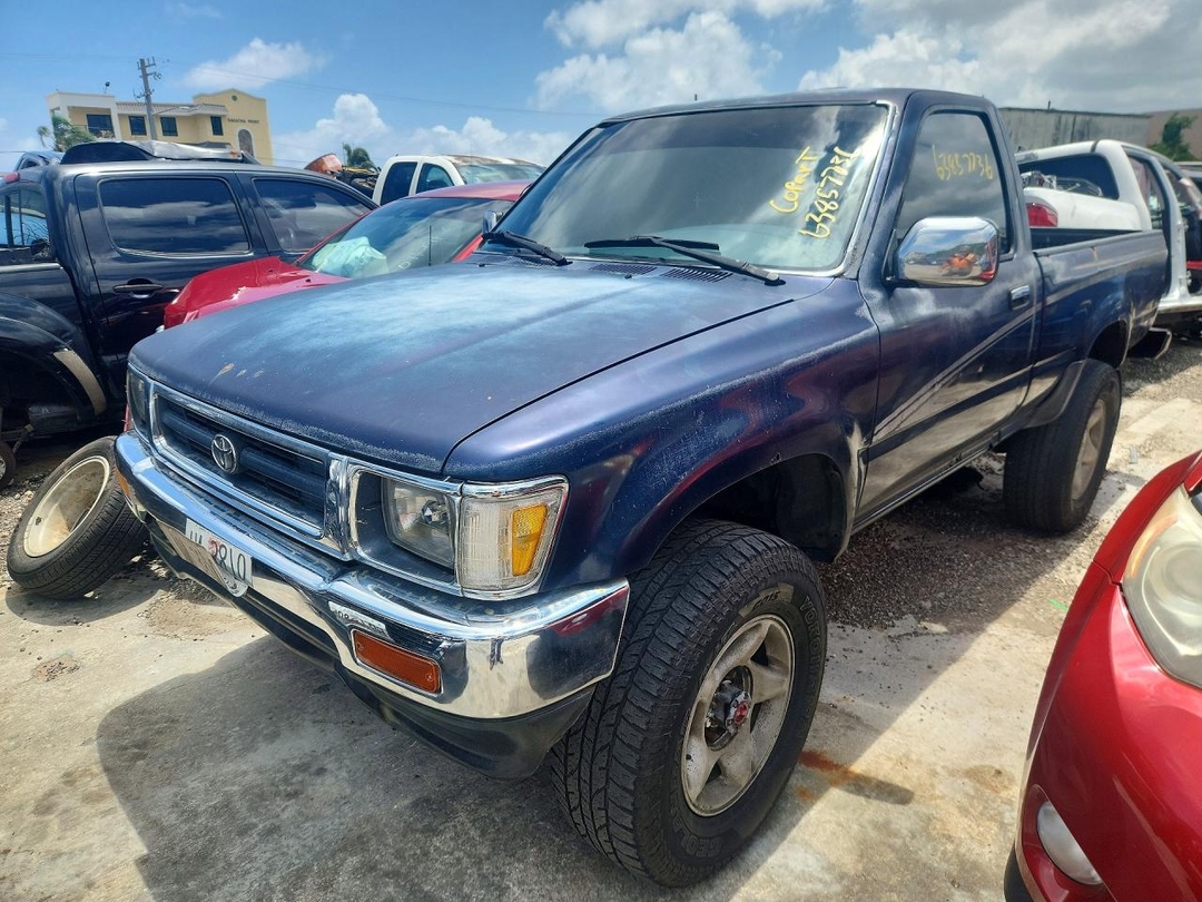 Vue de 1994 TOYOTA PICKUP DX, angle 1
