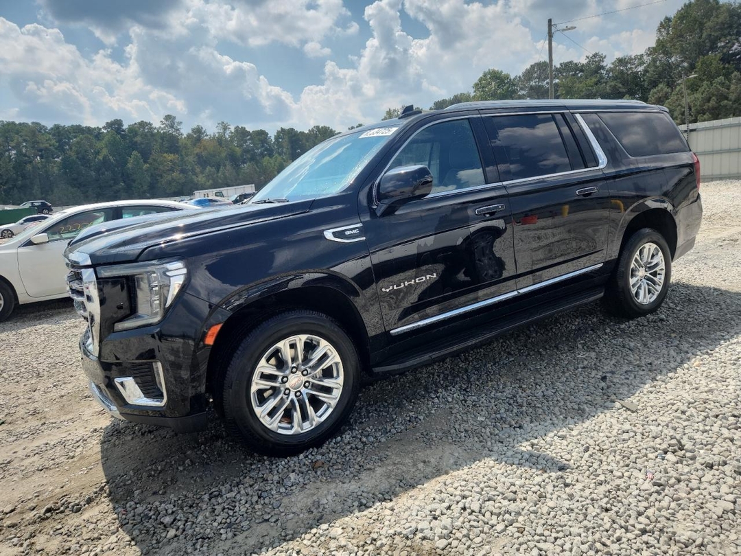 Вид 2021 GMC YUKON XL C1500 SLT, угол 1
