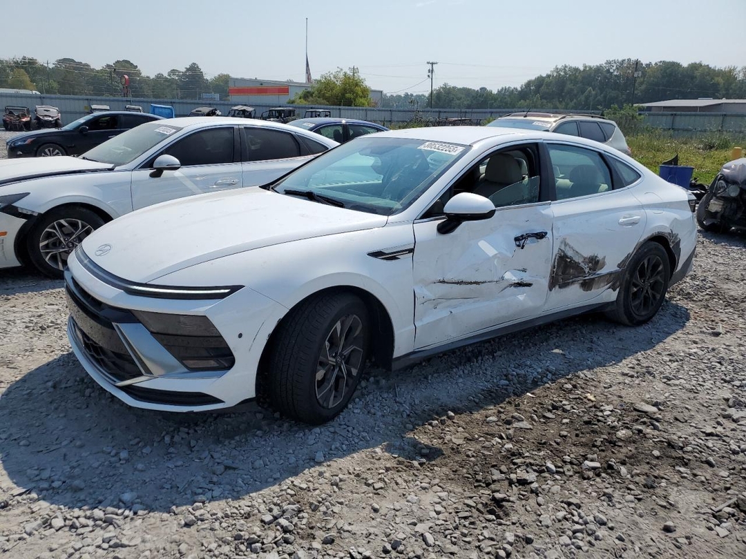 Vue de 2024 HYUNDAI SONATA SEL, angle 1
