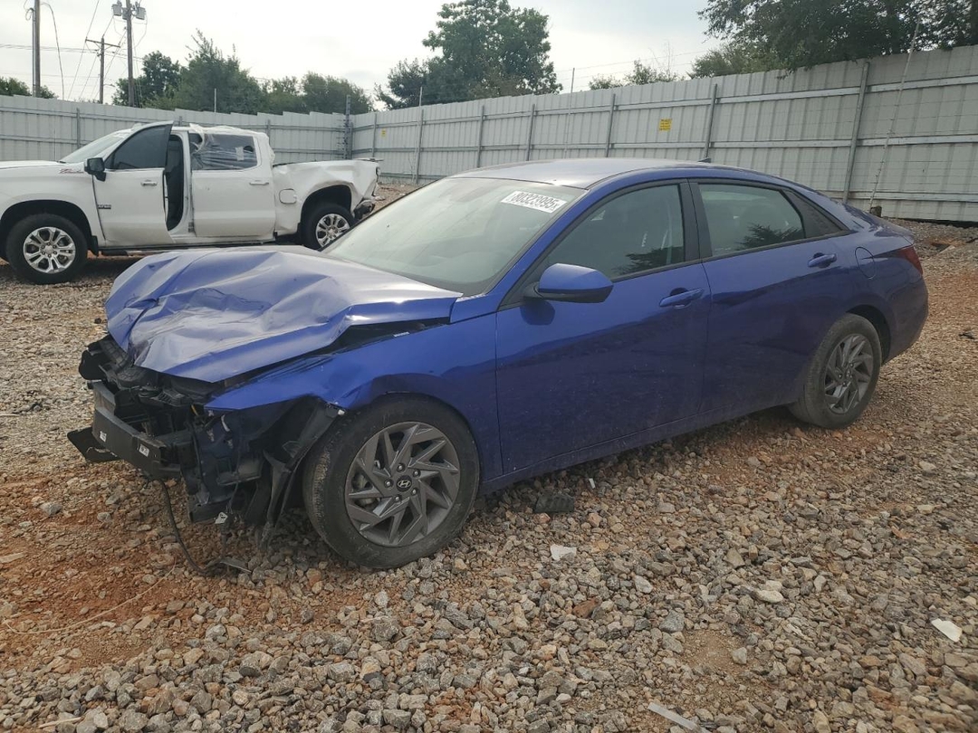 Vista de 2024 HYUNDAI ELANTRA SEL, ángulo 1