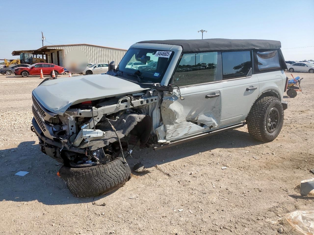 Vue de 2021 FORD BRONCO BASE, angle 1