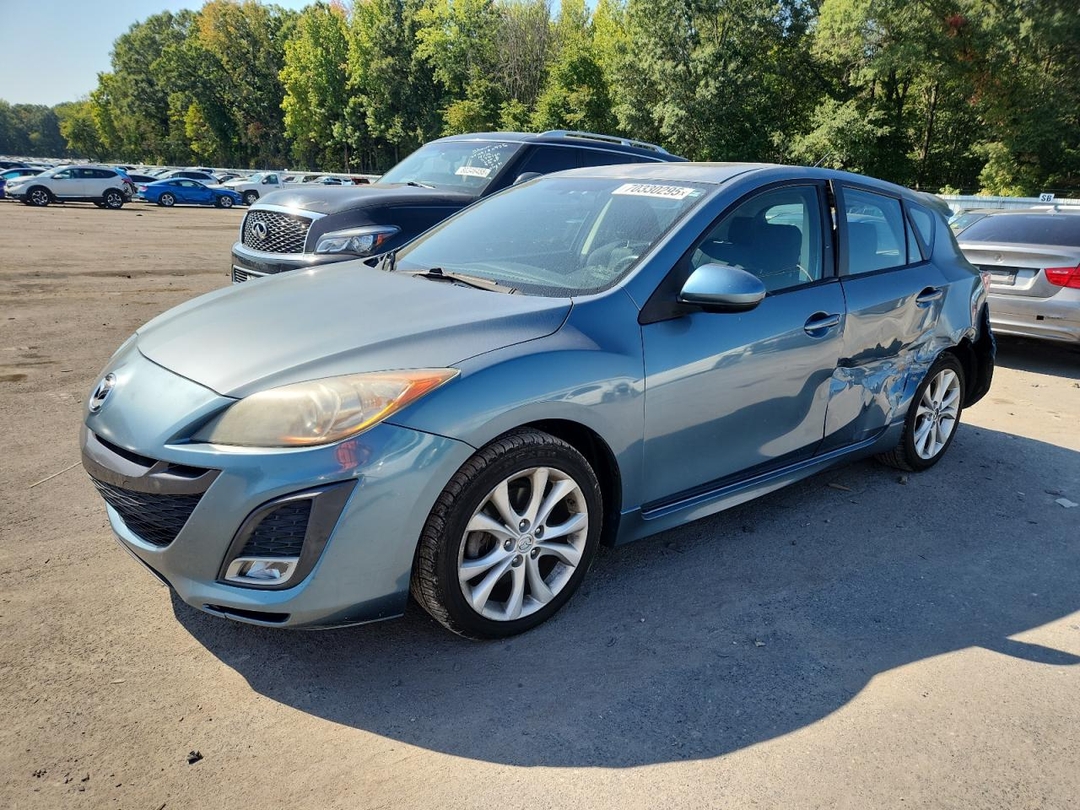 Вид 2011 MAZDA 3 S, угол 1