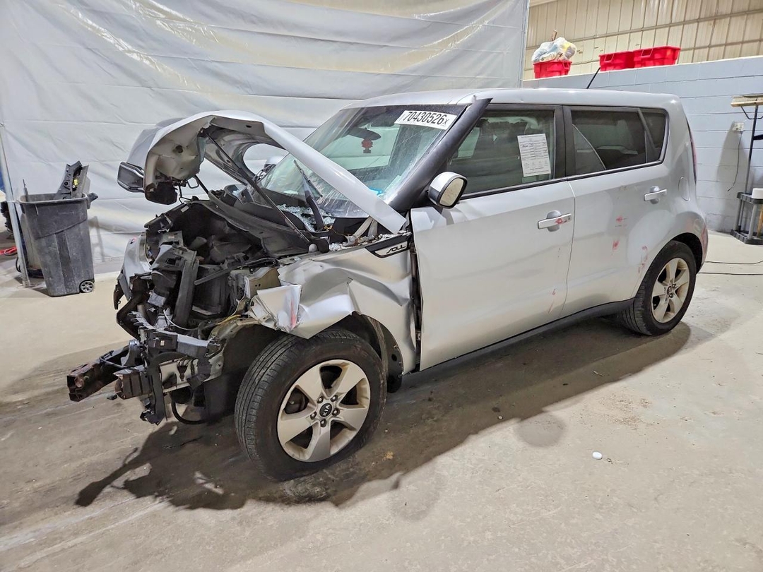 منظر 2019 KIA SOUL BASE، زاوية 1