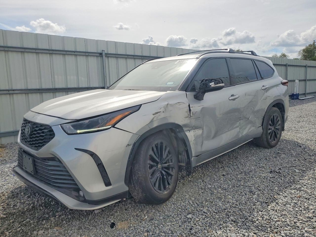 Vista de 2025 TOYOTA HIGHLANDER XSE, ángulo 1