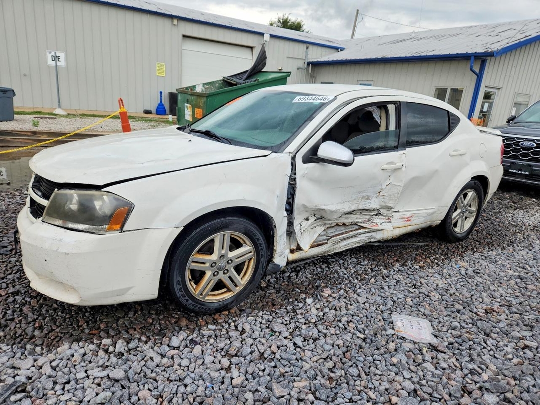 Vue de 2008 DODGE AVENGER SXT, angle 1