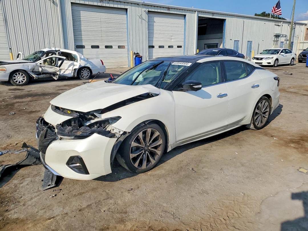 Vue de 2020 NISSAN MAXIMA PLATINUM, angle 1