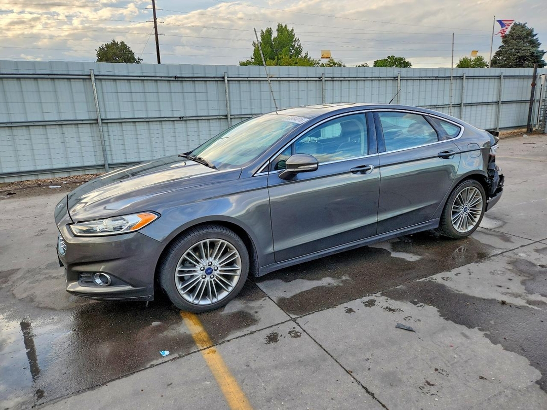 Vedere 2015 FORD FUSION SE, unghi 1