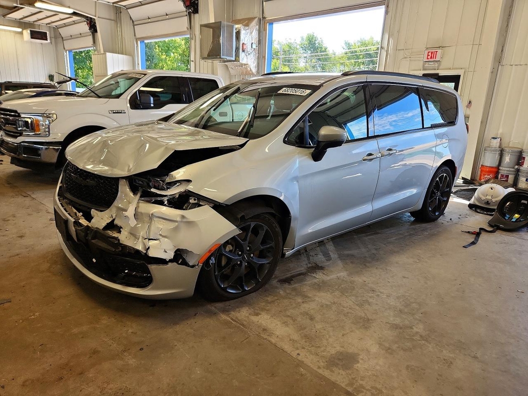 منظر 2023 CHRYSLER PACIFICA TOURING L، زاوية 1