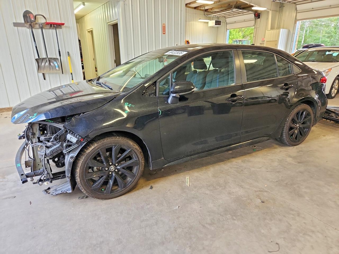 Vue de 2021 TOYOTA COROLLA SE NIGHTSHADE EDITION, angle 1