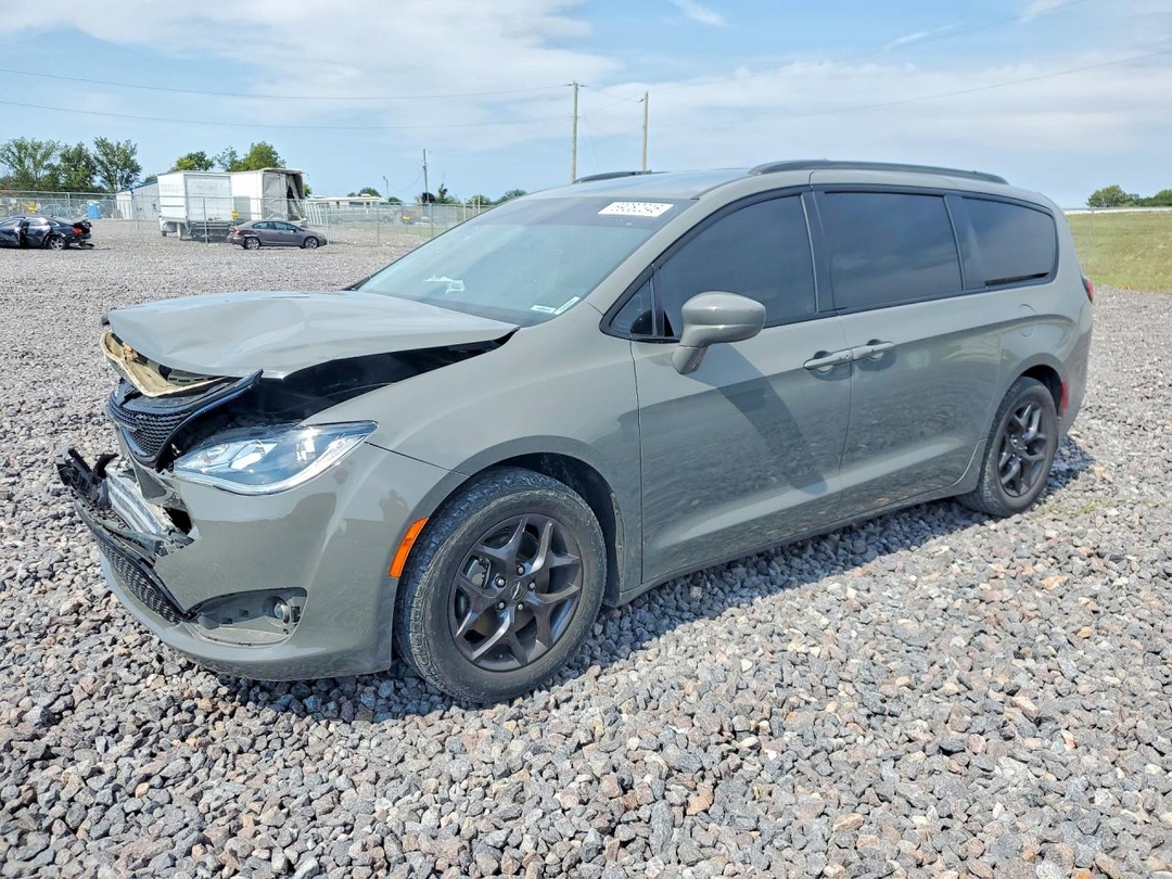 Vedere 2020 CHRYSLER PACIFICA TOURING L PLUS, unghi 1