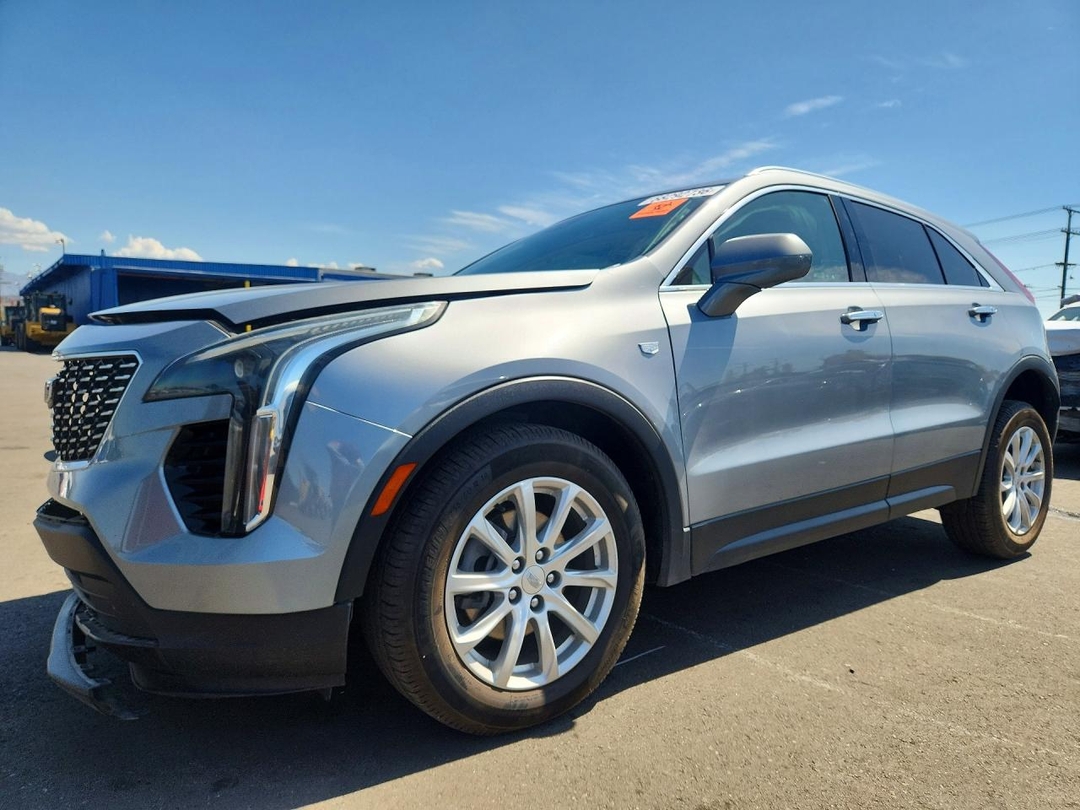 Vue de 2023 CADILLAC XT4 LUXURY, angle 1