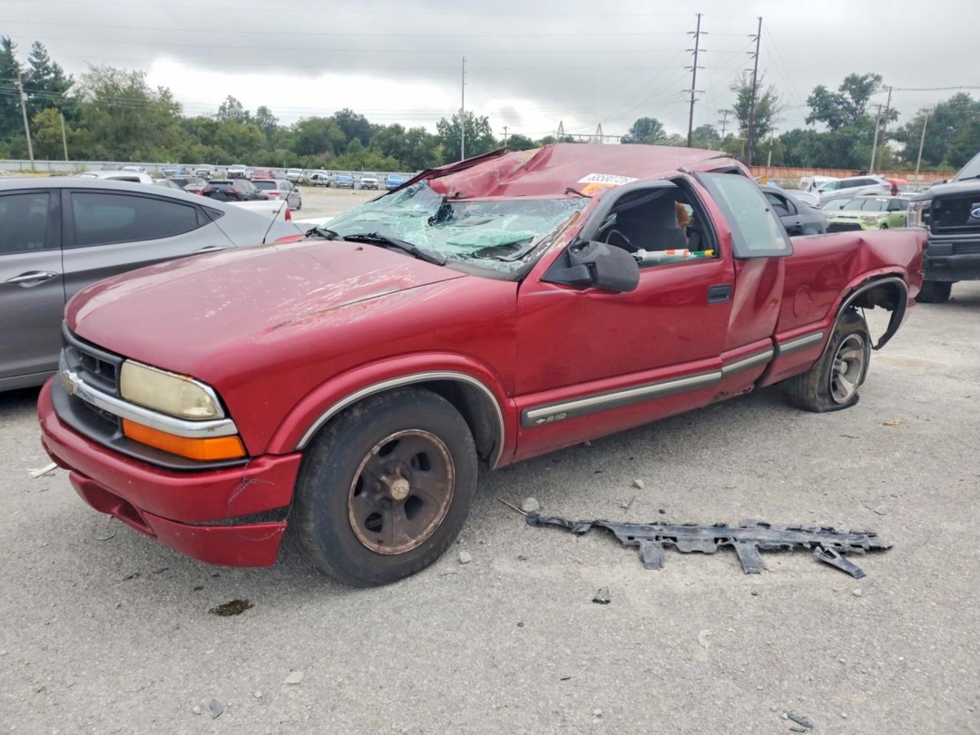 Vista de 2001 CHEVROLET S TRUCK S10, ángulo 1