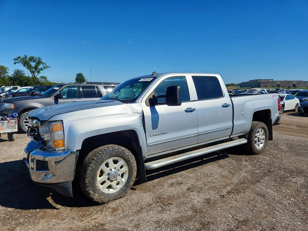 Vista de 2015 CHEVROLET SILVERADO K2500 HEAVY DUTY LTZ, ángulo 1