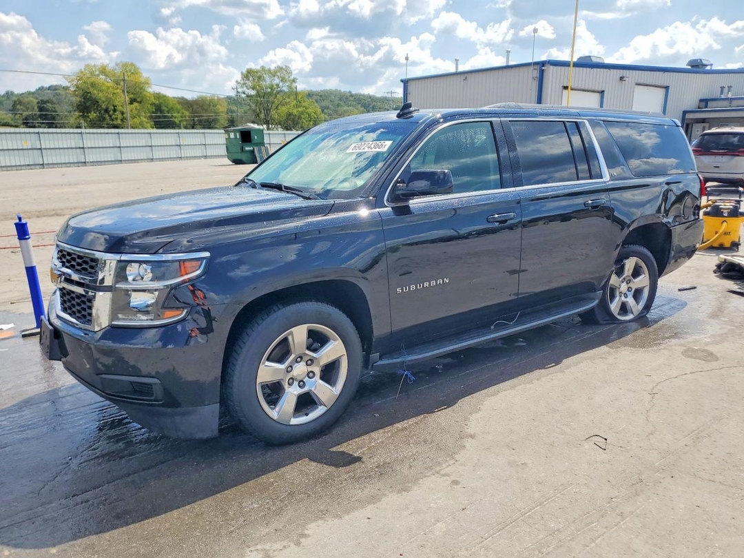 Vedere 2016 CHEVROLET SUBURBAN C1500 LS, unghi 1