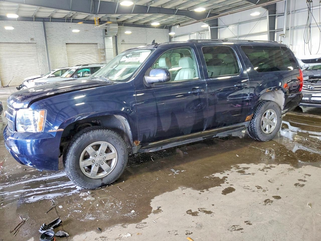 Вид 2007 CHEVROLET SUBURBAN K1500, угол 1