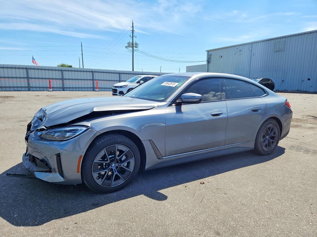Vue de 2023 BMW I4 EDRIVE 35, angle 1