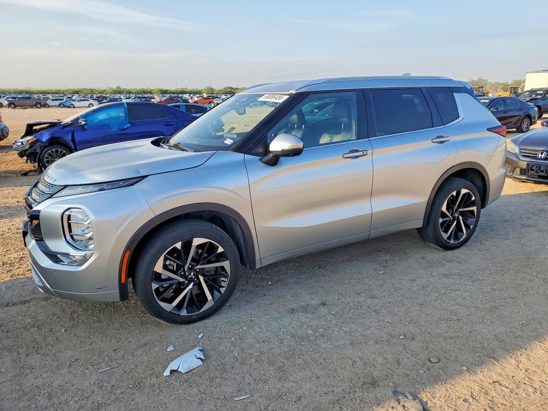 Вид 2022 MITSUBISHI OUTLANDER SEL, угол 1