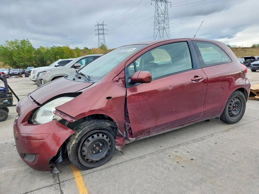 منظر 2009 TOYOTA YARIS BASE، زاوية 1