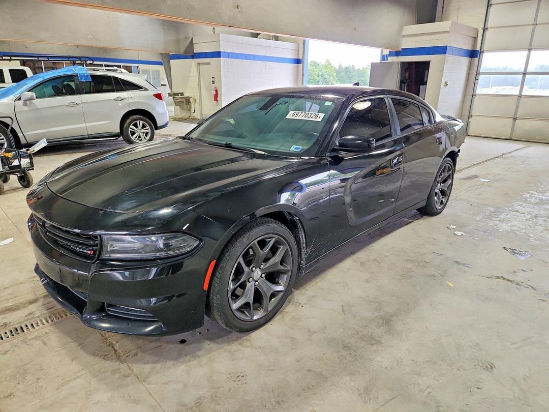 Вид 2015 DODGE CHARGER SXT, угол 1