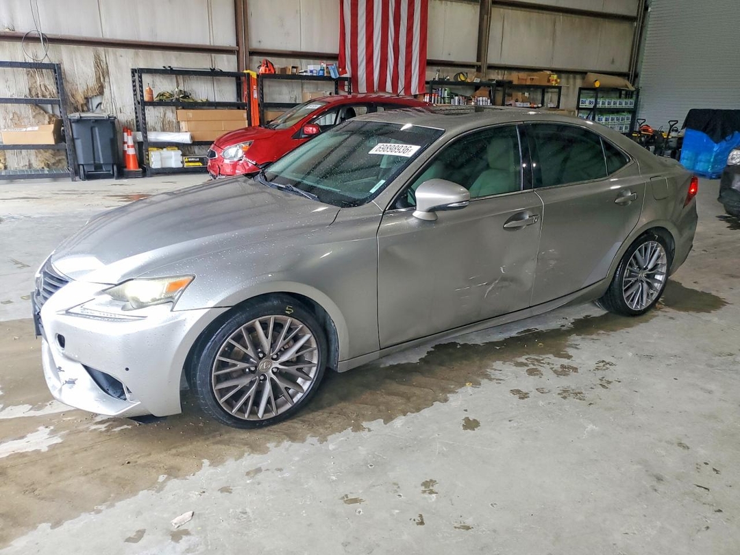 Вид 2014 LEXUS IS 250, угол 1