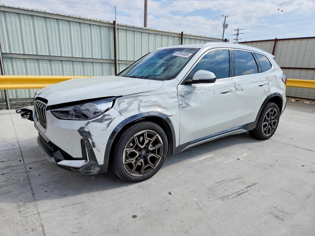 Vue de 2026 BMW X1 XDRIVE28I, angle 1