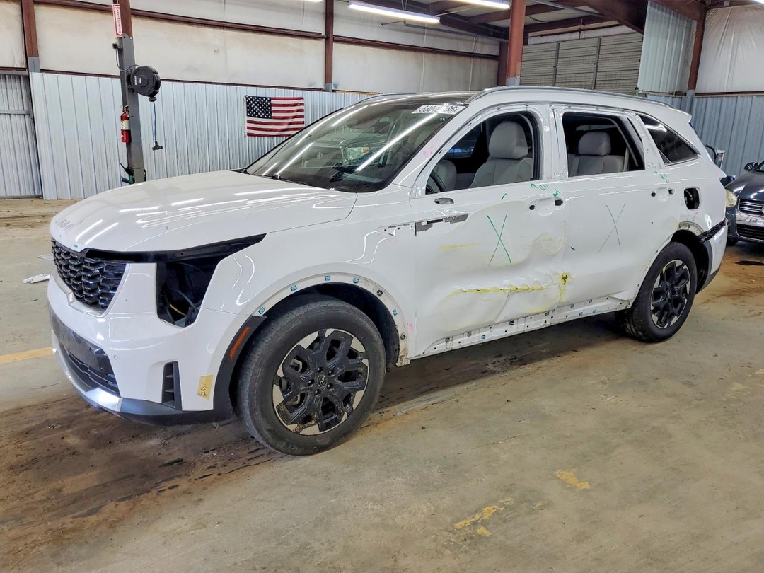 Vue de 2024 KIA SORENTO S, angle 1