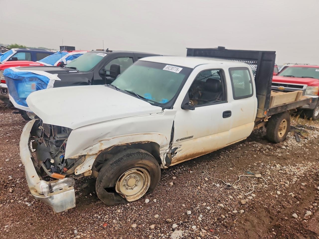 Вид 2005 CHEVROLET SILVERADO K2500 HEAVY DUTY, угол 1