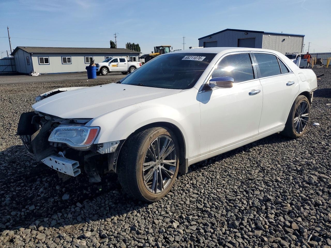 منظر 2014 CHRYSLER 300C، زاوية 1