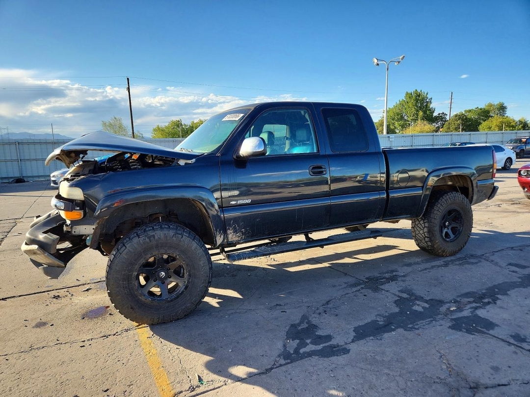 Вид 2001 CHEVROLET SILVERADO K1500, угол 1