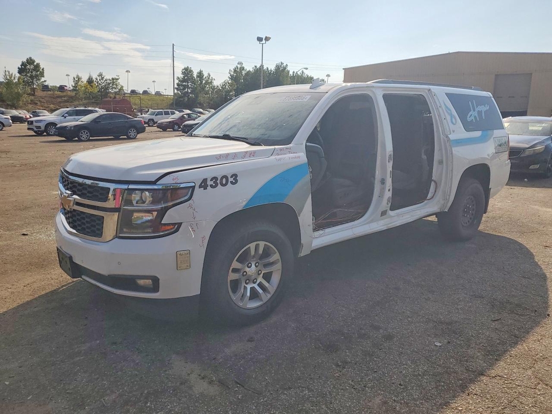 Vue de 2020 CHEVROLET SUBURBAN K1500 LT, angle 1