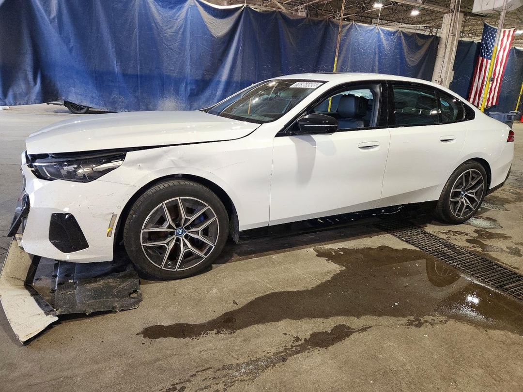 Vista de 2024 BMW I5 M60, ángulo 1