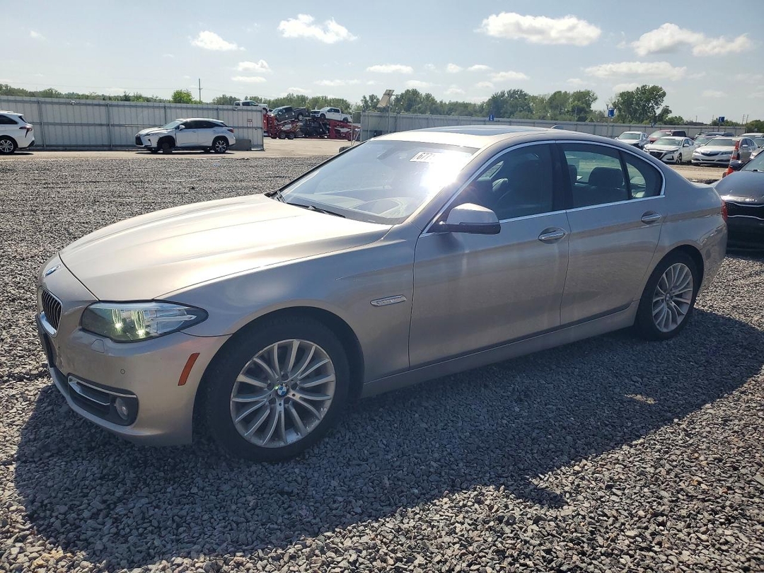 Vista de 2015 BMW 528 XI, ángulo 1