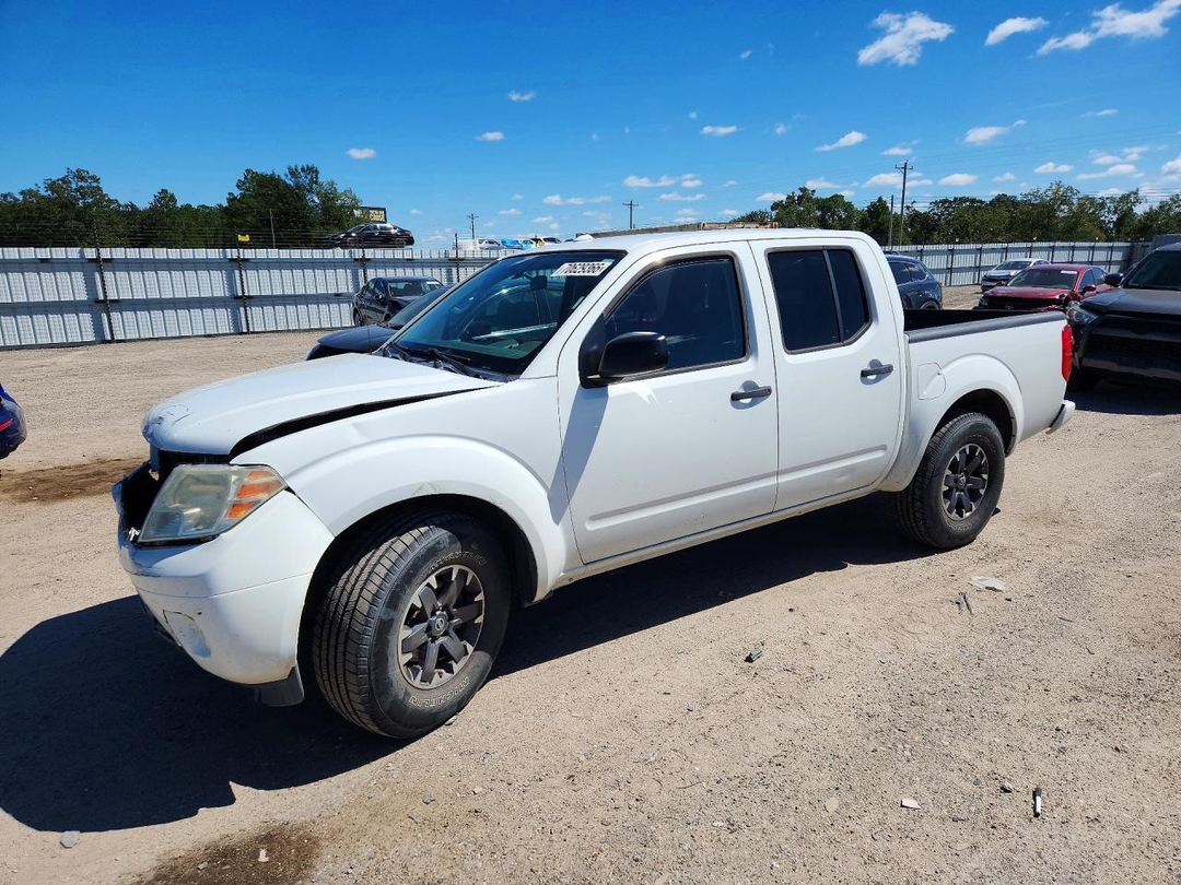 منظر 2015 NISSAN FRONTIER DESERT RUNNER، زاوية 1