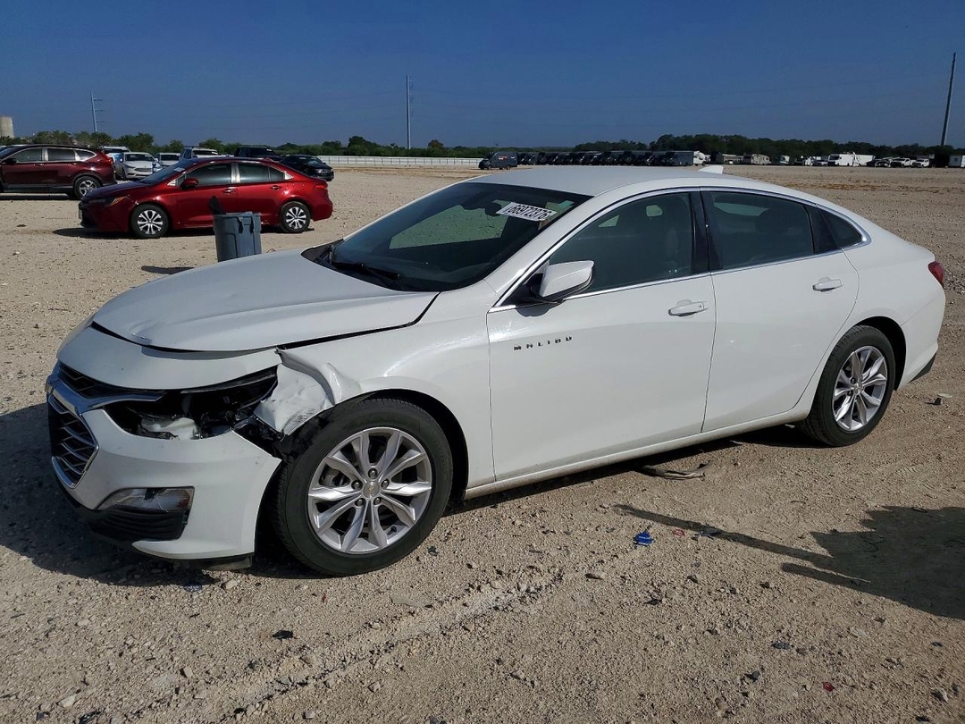 Vista de 2021 CHEVROLET MALIBU LT, ángulo 1