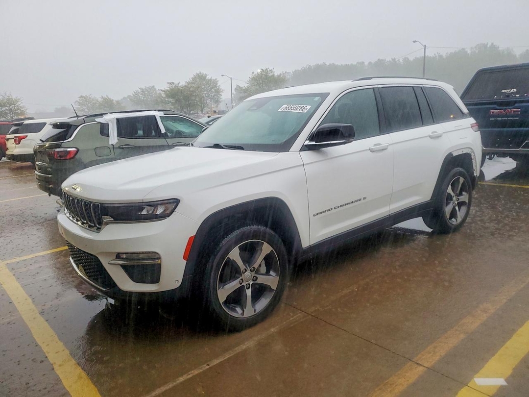 منظر 2023 JEEP GRAND CHEROKEE LIMITED، زاوية 1