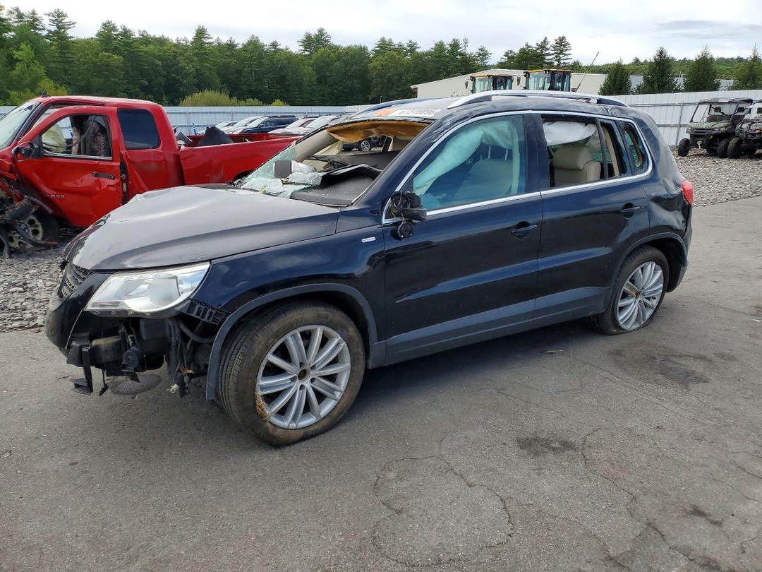 Vue de 2010 VOLKSWAGEN TIGUAN SE, angle 1