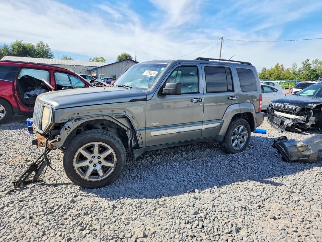 منظر 2012 JEEP LIBERTY SPORT، زاوية 1