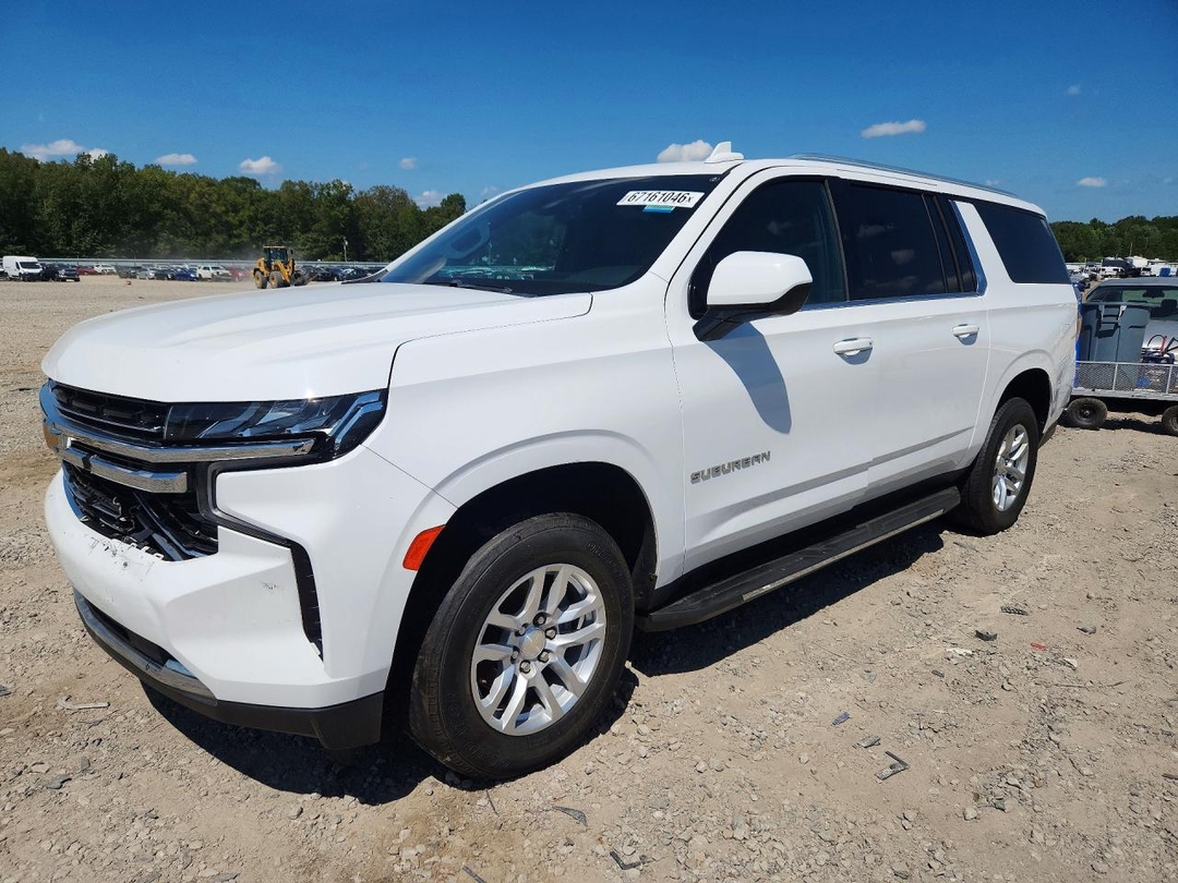 Vue de 2021 CHEVROLET SUBURBAN K1500 LT, angle 1