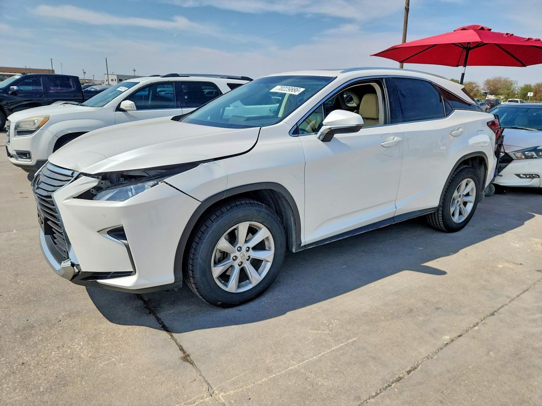 Vue de 2016 LEXUS RX 350, angle 1