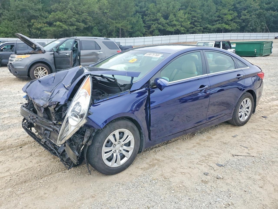 Vue de 2011 HYUNDAI SONATA GLS, angle 1