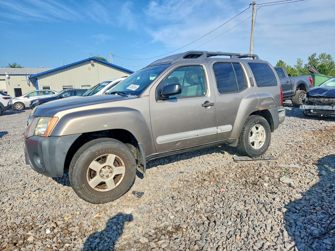Вид 2005 NISSAN XTERRA S, угол 1