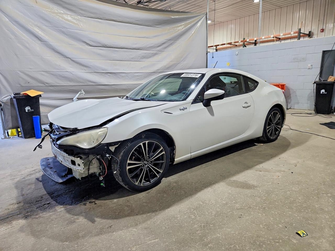 منظر 2014 SCION FR-S BASE، زاوية 1