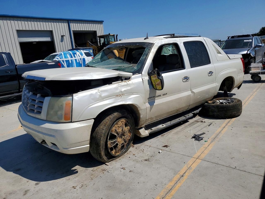 Vue de 2003 CADILLAC ESCALADE EXT, angle 1