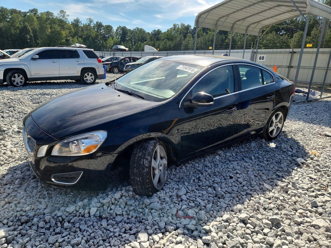Вид 2012 VOLVO S60 T5, угол 1