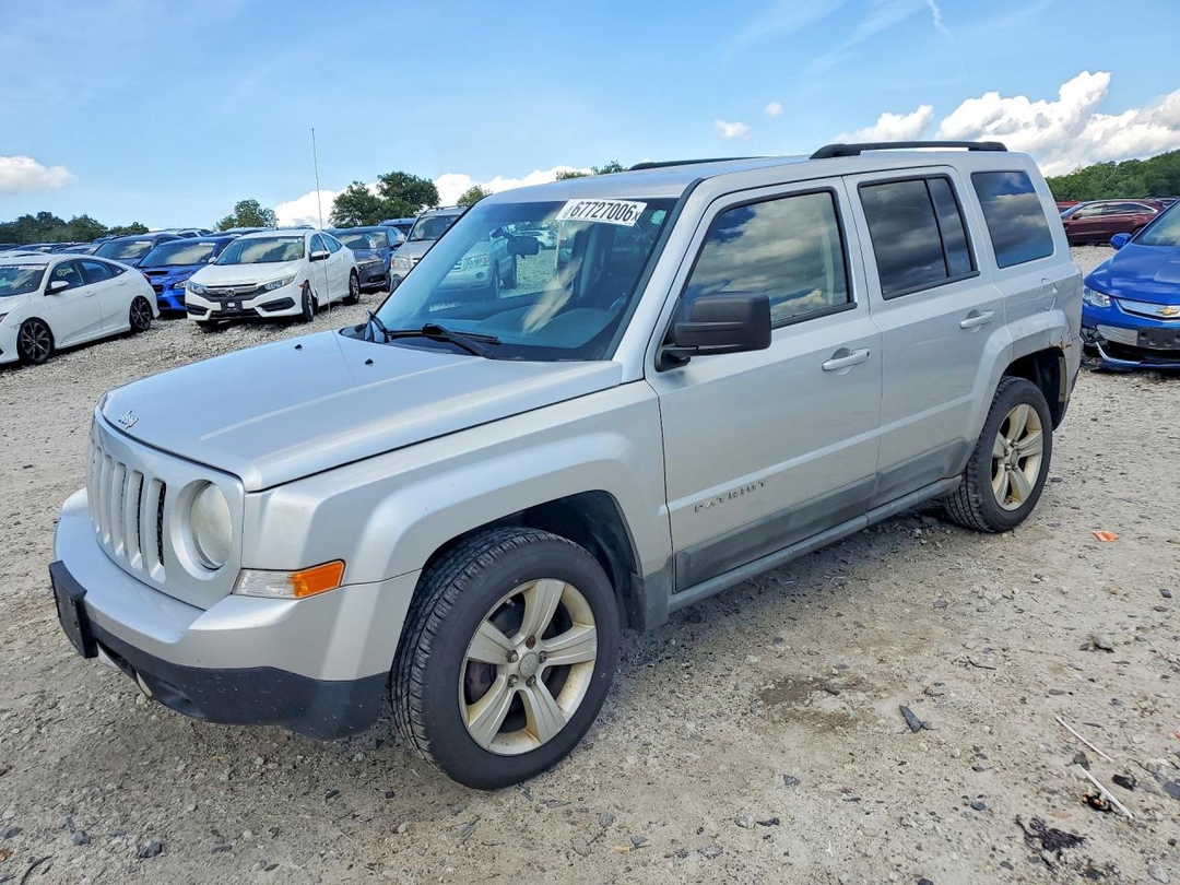 Vue de 2011 JEEP PATRIOT SPORT, angle 1