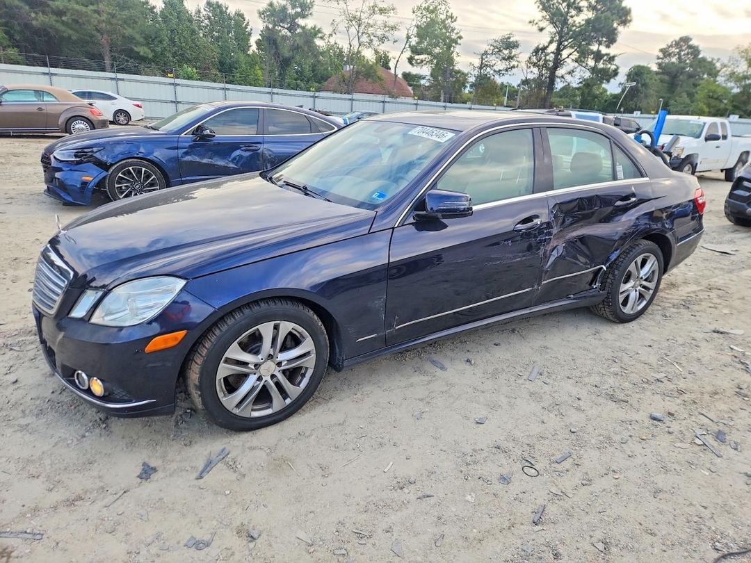 Vista de 2011 MERCEDES-BENZ E 350 4MATIC, ángulo 1