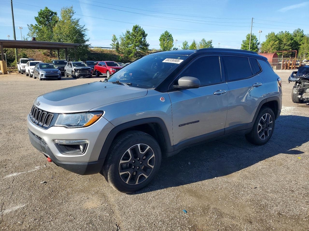 Vue de 2020 JEEP COMPASS TRAILHAWK, angle 1