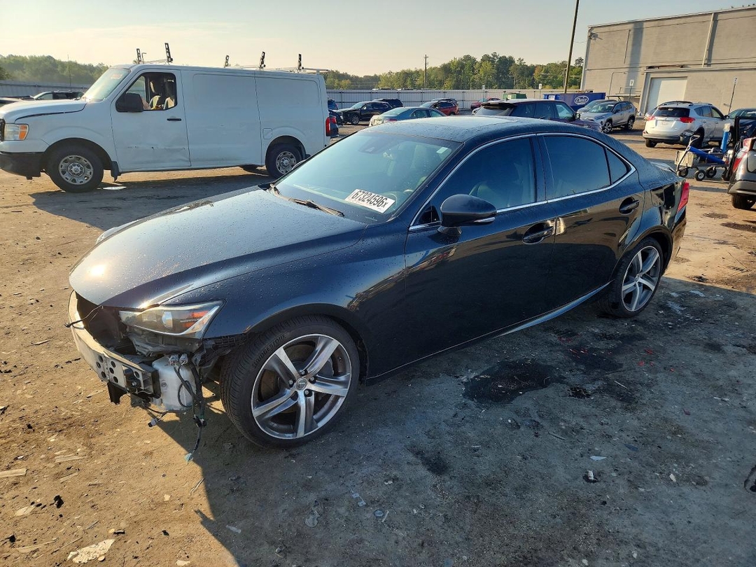 منظر 2017 LEXUS IS 300، زاوية 1