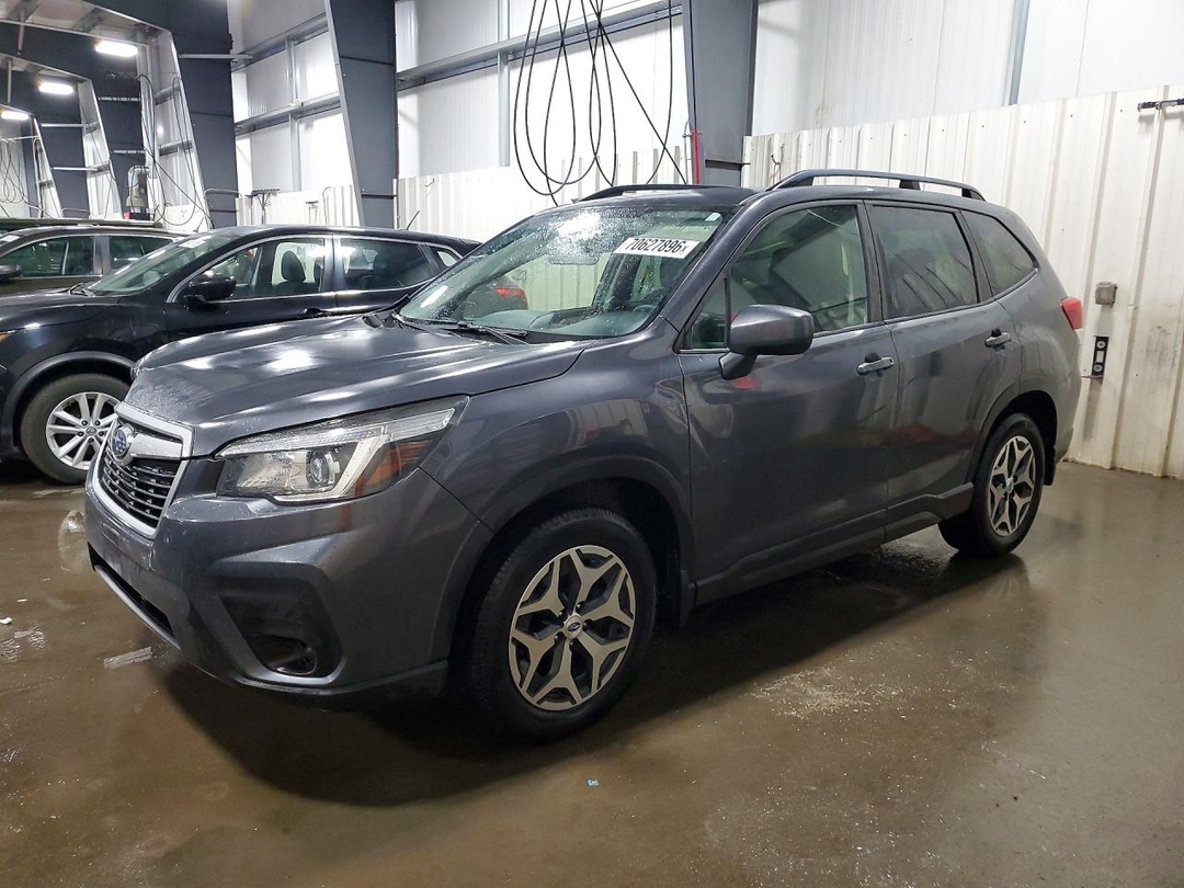 Vista de 2020 SUBARU FORESTER PREMIUM, ángulo 1